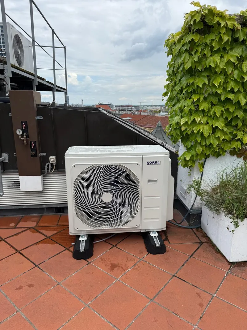 Außeneinheit auf der Dachterrasse